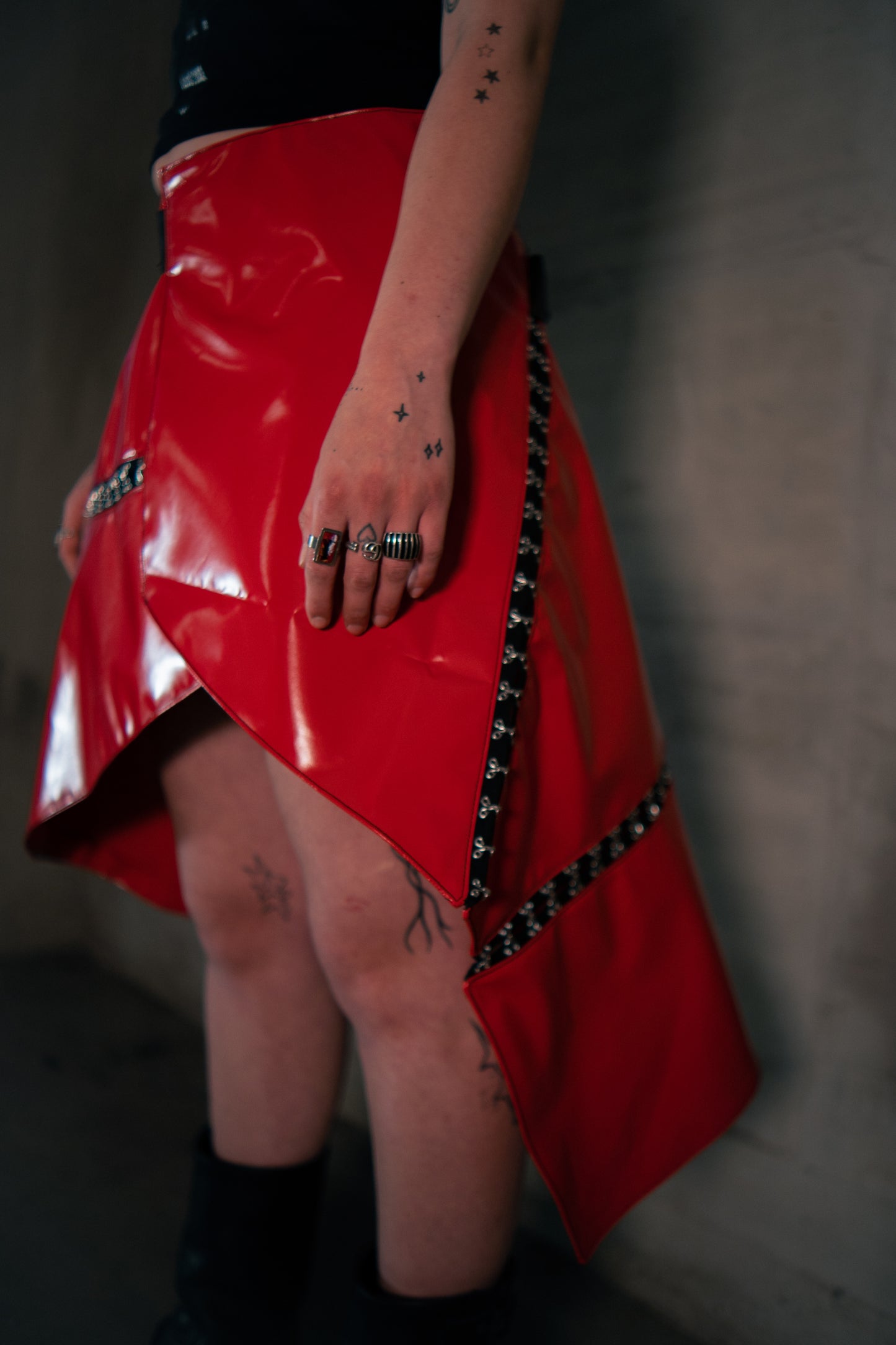 Long overlap skirt