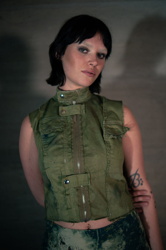 Sleeveless vest