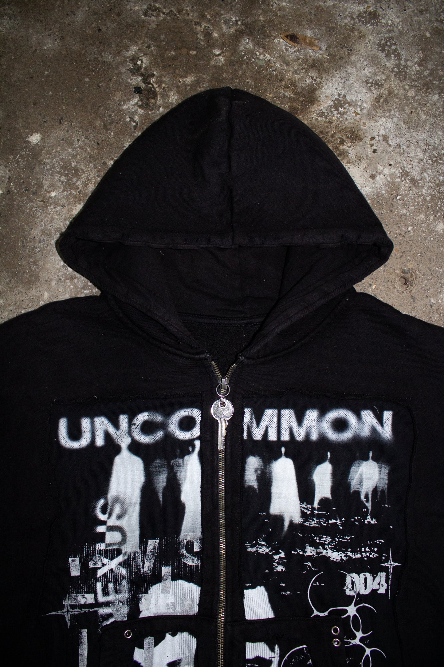 Cut-out hoodie